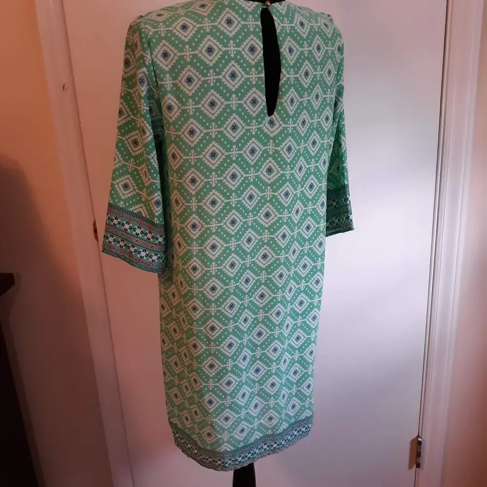 Everly Shift Dress Seafoam Green w/ contrasting borders 3/4 sleeve Size M - Picture 5 of 6